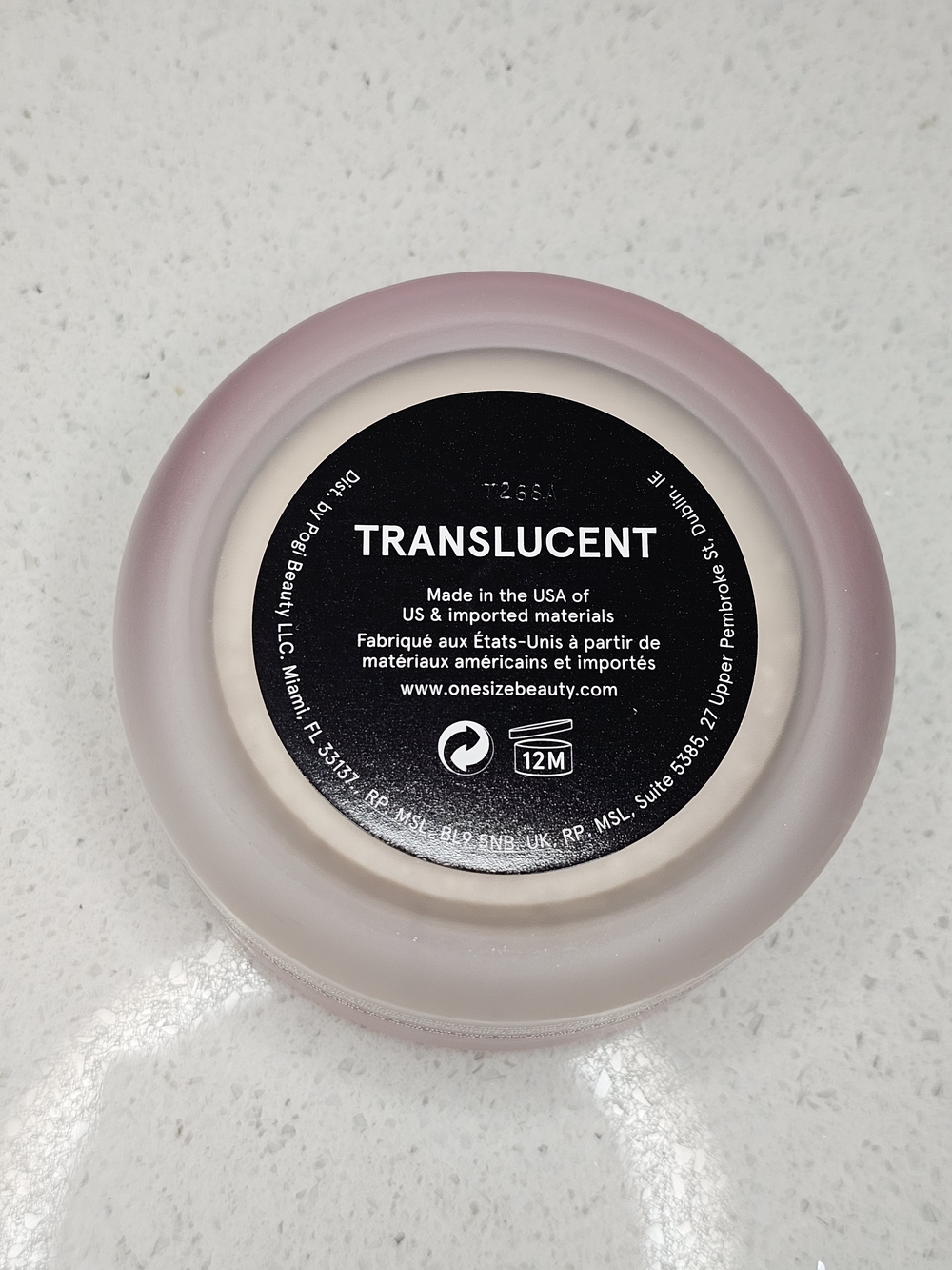 ONE/SIZE Ultimate Setting Powder – Translucent - Picture 4 of 7